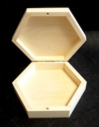 Šešiakampė dėžutė (maža)