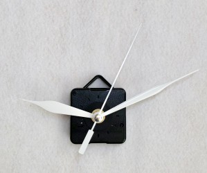 Laikrodžio mechanizmas (baltos spalvos rodyklės)